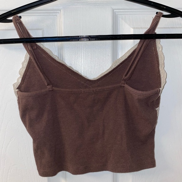 Garage tank top with lace detailing - Picture 2 of 2